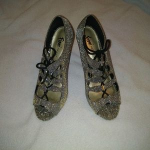 Cute 20's Theme Cutout Heels